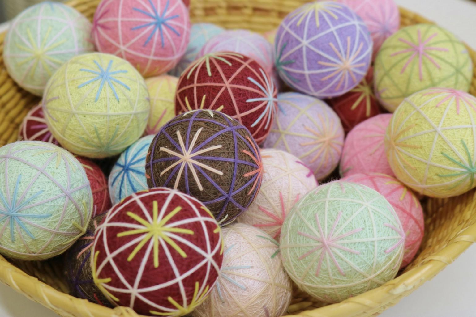 【Plan B】Traditional Craft:  "KAWAII!"  Sanuki Kagari Temari embroidered balls-1