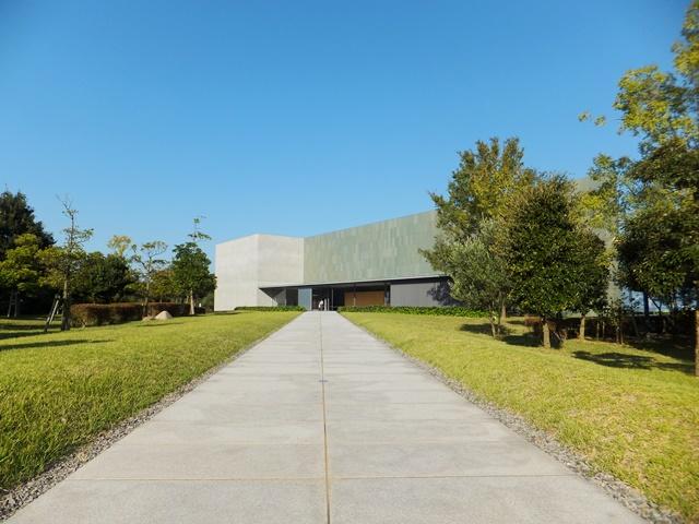 Kagawa Prefectural Higashiyama Kaii Setouchi Art Museum-1
